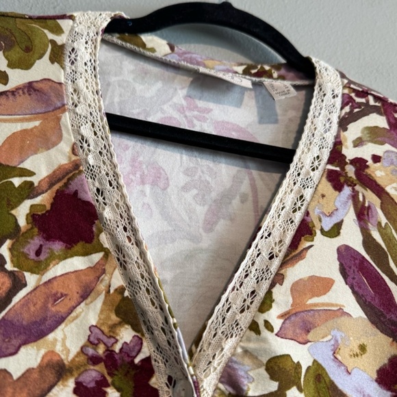 LOGO Floral Button Up Shirt V Neck Stretch Soft Comfort Casual S - Picture 4 of 8